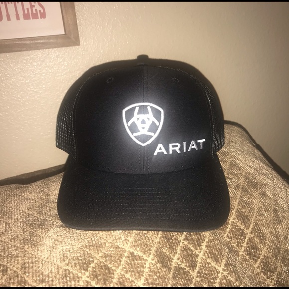 ariat hat black